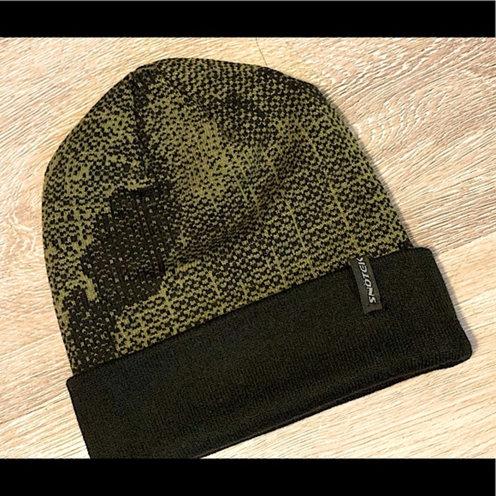 SNOTEK (NWOT) • Winter Toque / Hat • Unisex Fit • One Size • Army Green + Black